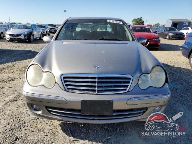 WDBRF81J85F580774 2005 MERCEDES-BENZ C-CLASS photo no. 5