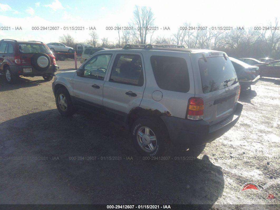 1FMYU03122KD84183 2002 FORD ESCAPE photo no. 3