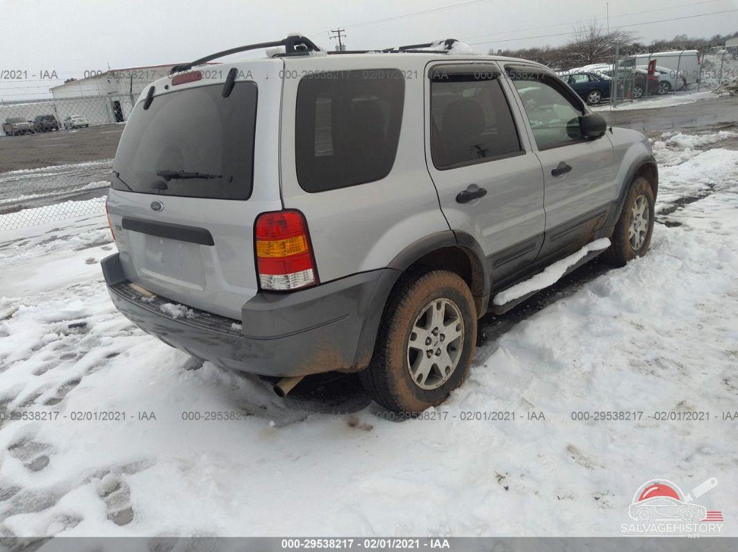 1FMCU93104KB37424 2004 FORD ESCAPE photo no. 4