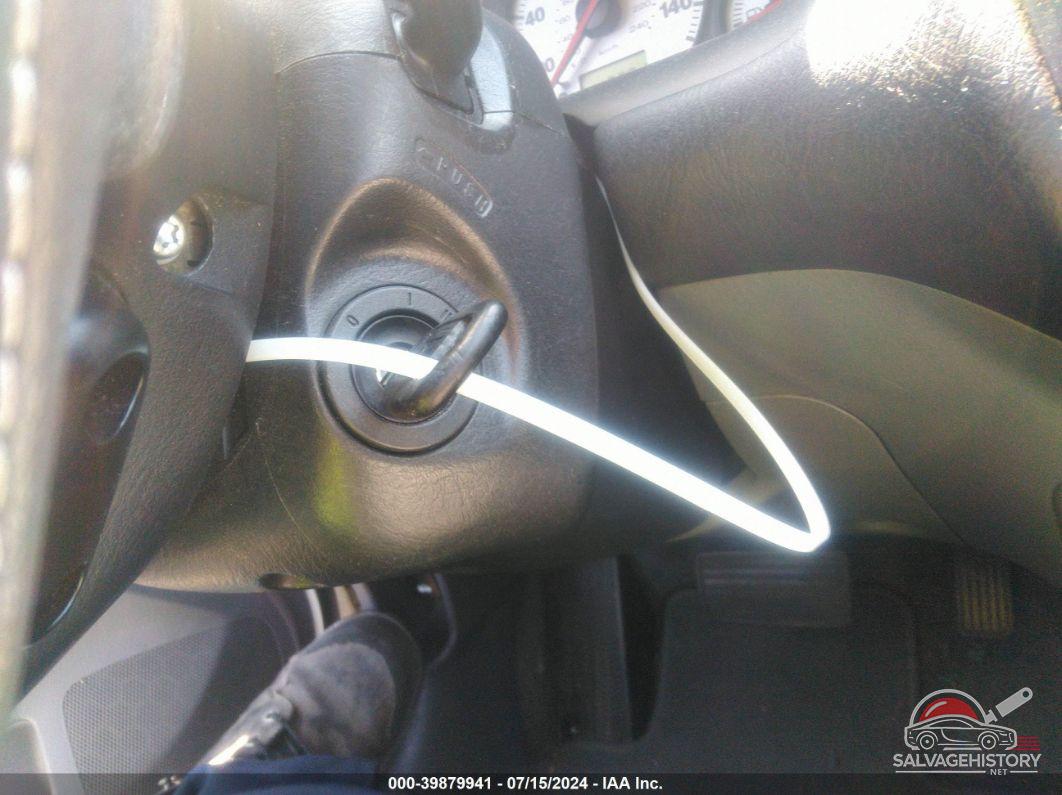2HGES165X2H503477 2002 HONDA CIVIC photo no. 11