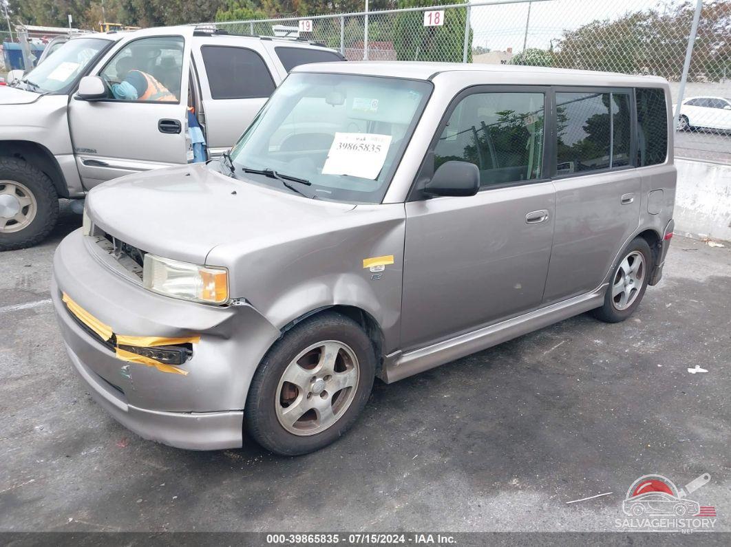 JTLKT324240155404 2004 SCION XB photo no. 2