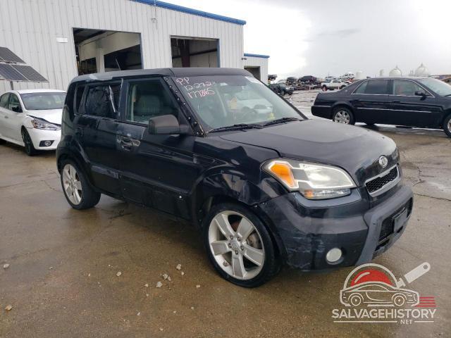 KNDJT2A2XA7177865 2010 KIA SOUL photo no. 4