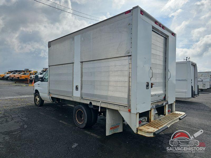 1FDXE4FL0DDA75039 2013 FORD E-450 CUTAWAY photo no. 2