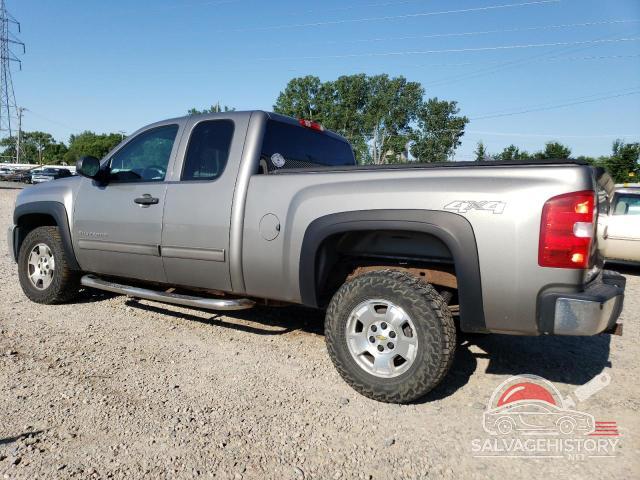 1GCRKSE7XDZ291420 2013 CHEVROLET ALL Models photo no. 2
