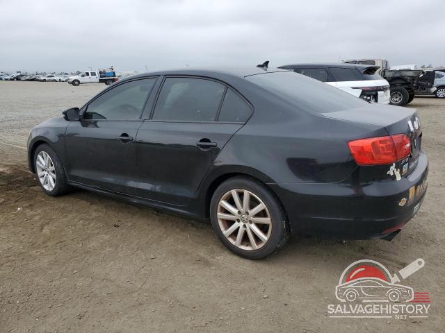 3VWD17AJ3EM388311 2014 VOLKSWAGEN JETTA photo no. 2