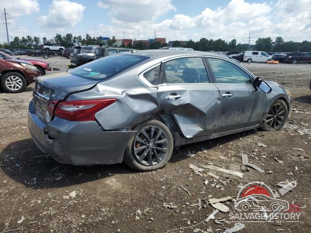 1N4AL3AP1JC181642 2018 NISSAN ALTIMA photo no. 3