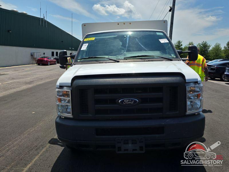 1FDXE4FS4HDC69053 2017 FORD E-450 CUTAWAY photo no. 24