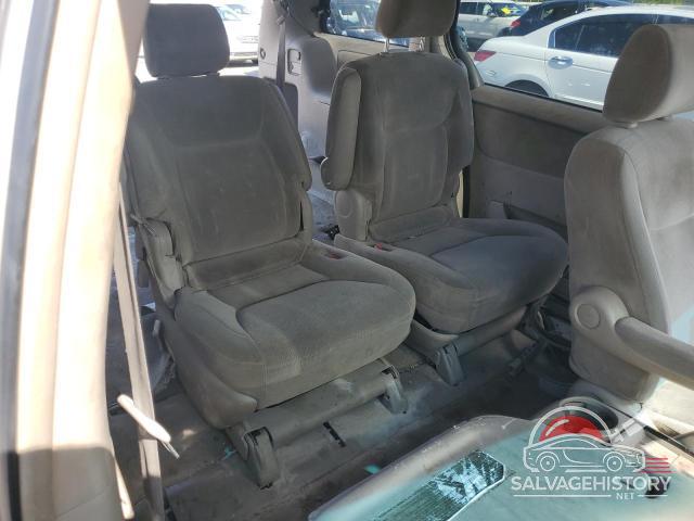 5TDZA23C14S176810 2004 TOYOTA All Models photo no. 10