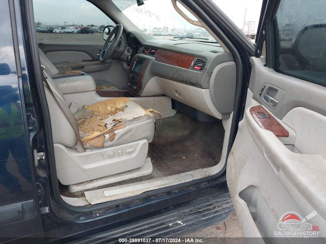 3GNFC16078G300809 2008 CHEVROLET SUBURBAN 1500 photo no. 5