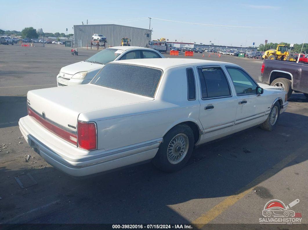 1LNLM83W7RY682059 1994 LINCOLN TOWN CAR photo no. 4