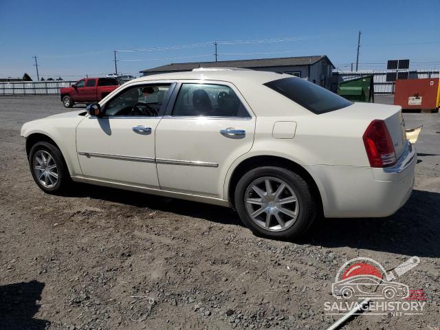 2C3CK6CT0AH151339 2010 CHRYSLER 300 photo no. 2