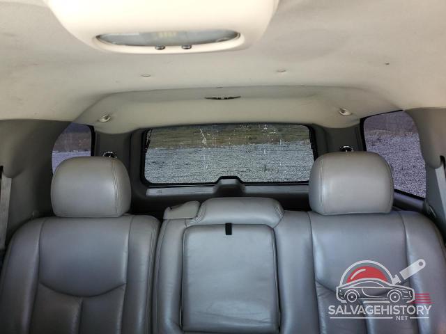 1GNEK13T44J325561 2004 CHEVROLET TAHOE photo no. 10