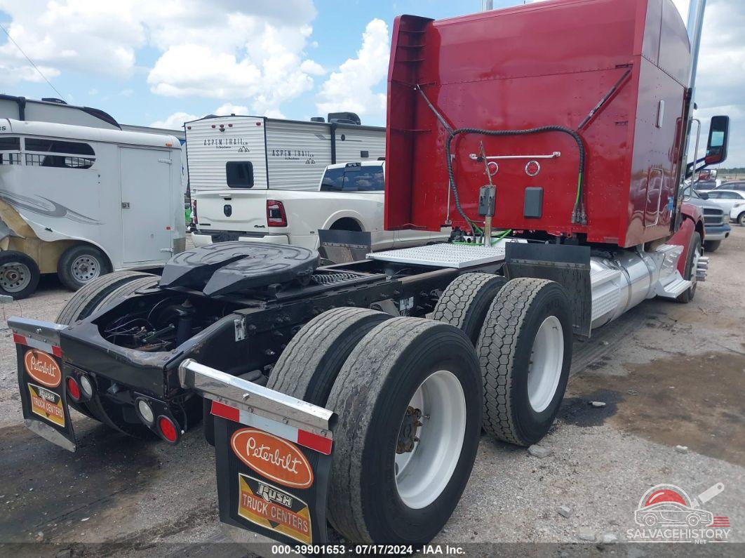 1XPBD49X6HD433880 2017 PETERBILT 579 photo no. 4