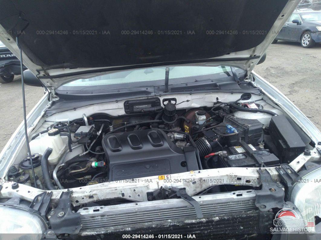 1FMCU93143KD20176 2003 FORD ESCAPE photo no. 10