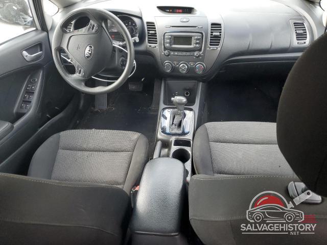 3KPFK4A78HE033841 2017 KIA FORTE photo no. 8