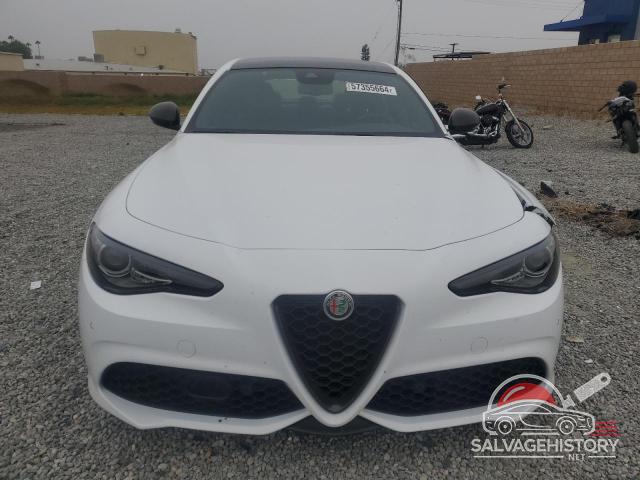 ZARFAMBN4P7666812 2023 ALFA ROMEO GIULIA photo no. 5