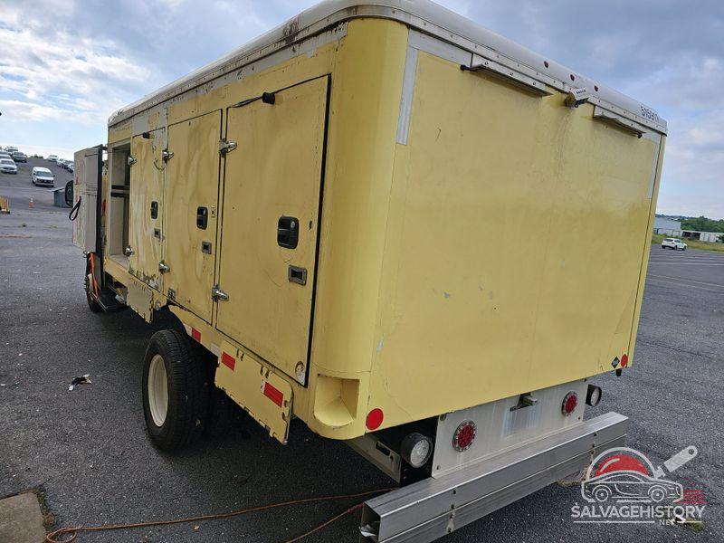 1FDXE4FS5HDC68610 2017 FORD E-450 CUTAWAY photo no. 3