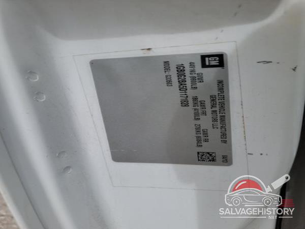 1GB0G2BA5D1171828 2013 CHEVROLET EXPRESS G3500 photo no. 2
