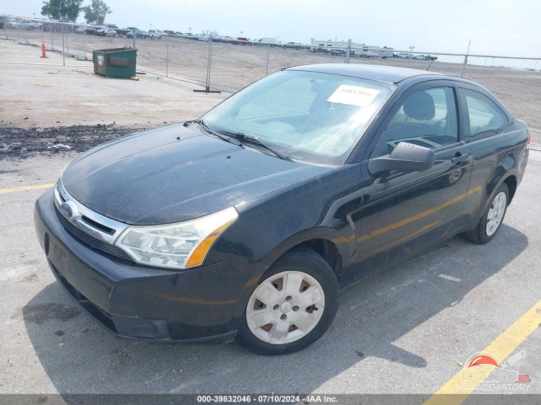 1FAHP32N38W189945 2008 FORD FOCUS photo no. 2