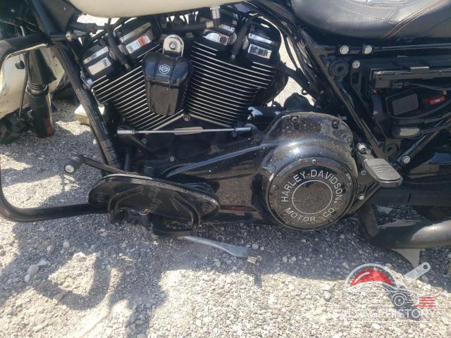 1HD1KRC19JB640557 2018 HARLEY-DAVIDSON FL photo no. 7