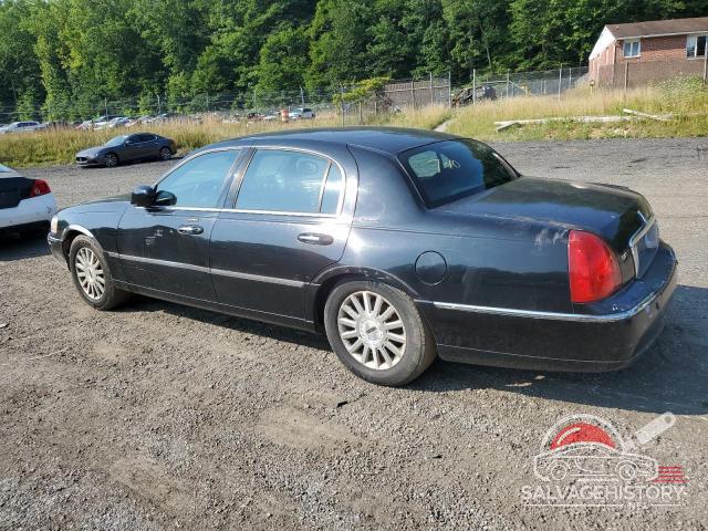 1LNHM82W83Y652602 2003 LINCOLN TOWNCAR photo no. 2