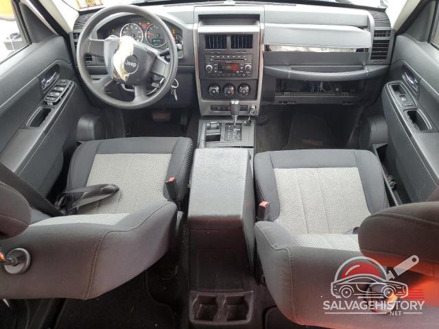 1J4PN2GK3AW138563 2010 JEEP LIBERTY photo no. 8