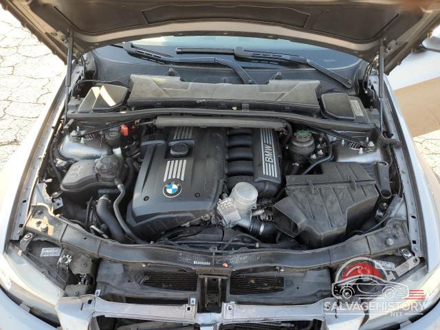 WBAPH57529NL80218 2009 BMW 3 SERIES photo no. 11