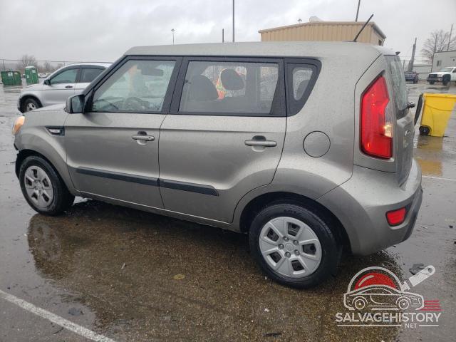 KNDJT2A54D7596633 2013 KIA SOUL photo no. 2