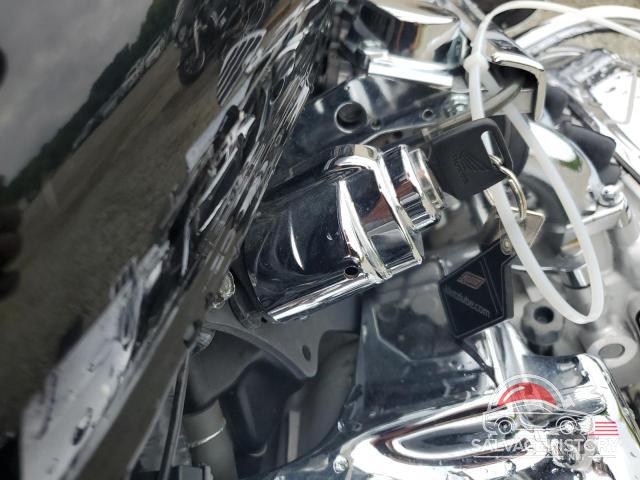 1HFSC34612A500171 2002 HONDA GL CYCLE photo no. 8