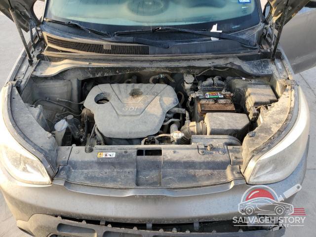 KNDJN2A25F7235009 2015 KIA SOUL photo no. 11