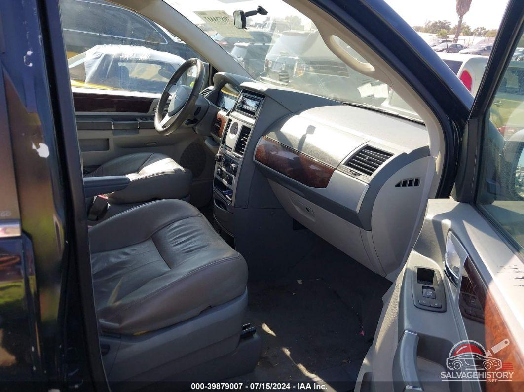 2A4RR5D10AR198352 2010 CHRYSLER TOWN & COUNTRY photo no. 5
