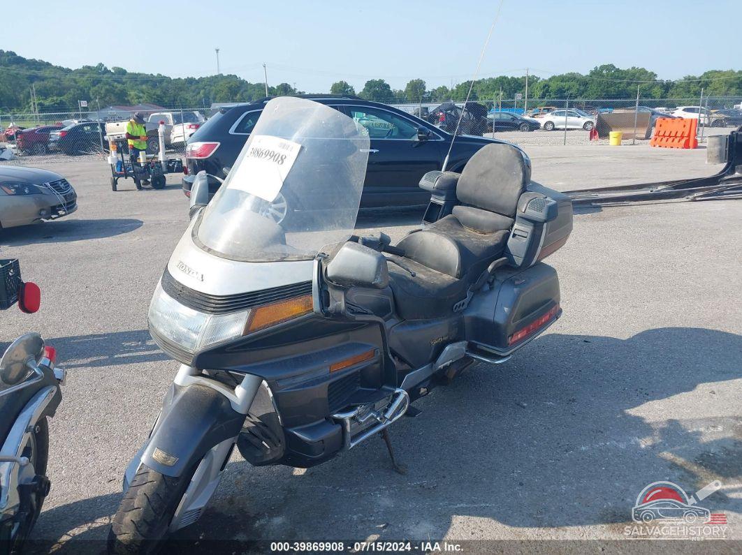 1HFSC2203JA008846 1988 HONDA GL1500 photo no. 10