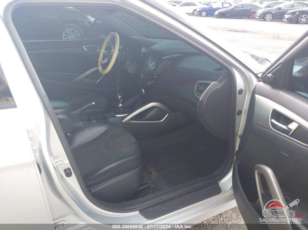 KMHTC6AD1CU075565 2012 HYUNDAI VELOSTER photo no. 5
