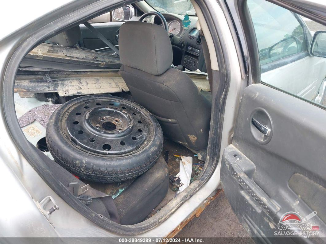 2G2WP542841305260 2004 PONTIAC GRAND PRIX photo no. 8