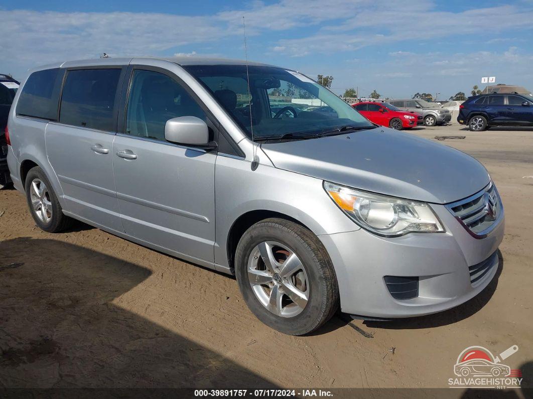 2V4RW3D1XAR295826 2010 VOLKSWAGEN ROUTAN photo no. 5
