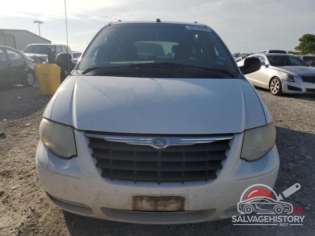 2C4GP44R05R440162 2005 CHRYSLER MINIVAN photo no. 5