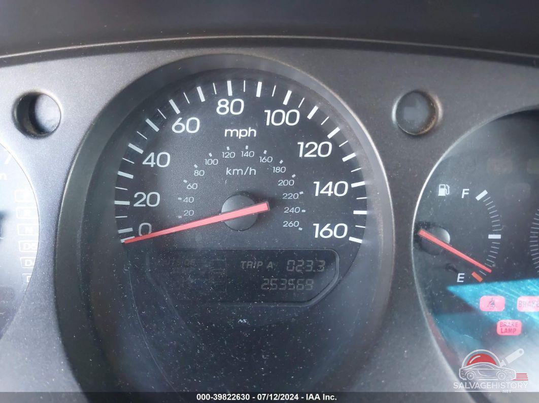 19UYA42411A031195 2001 ACURA 3.2CL photo no. 7
