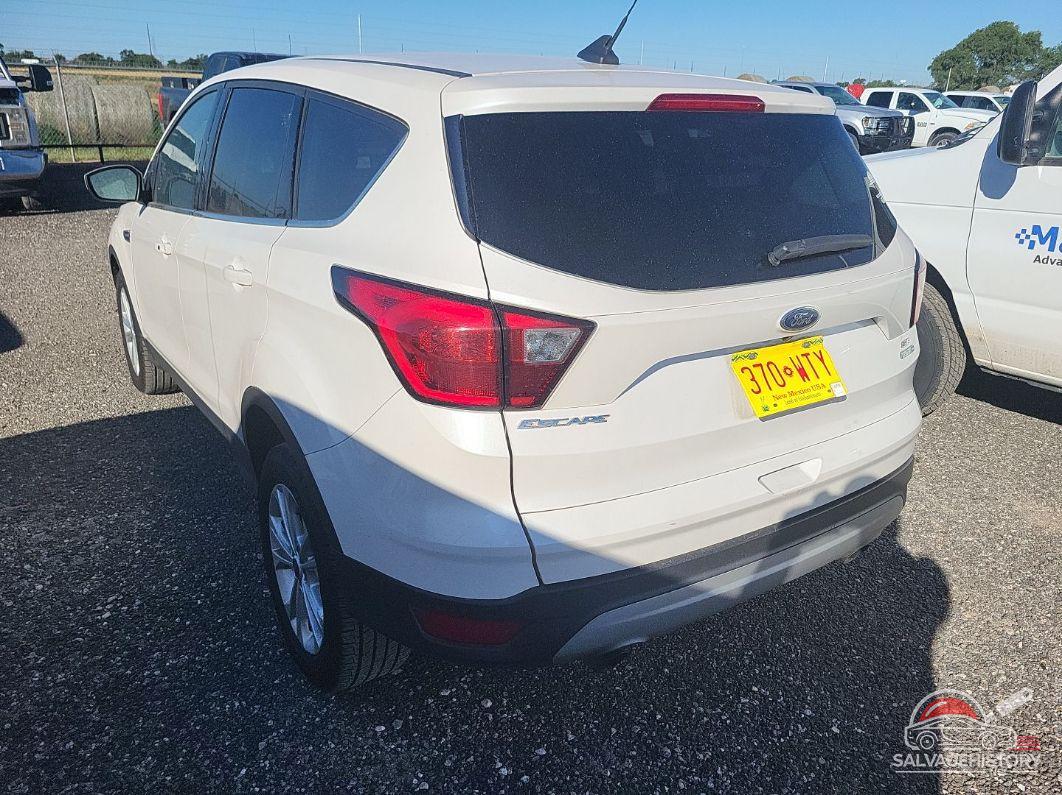 1FMCU9GD8KUA72375 2019 FORD ESCAPE photo no. 3