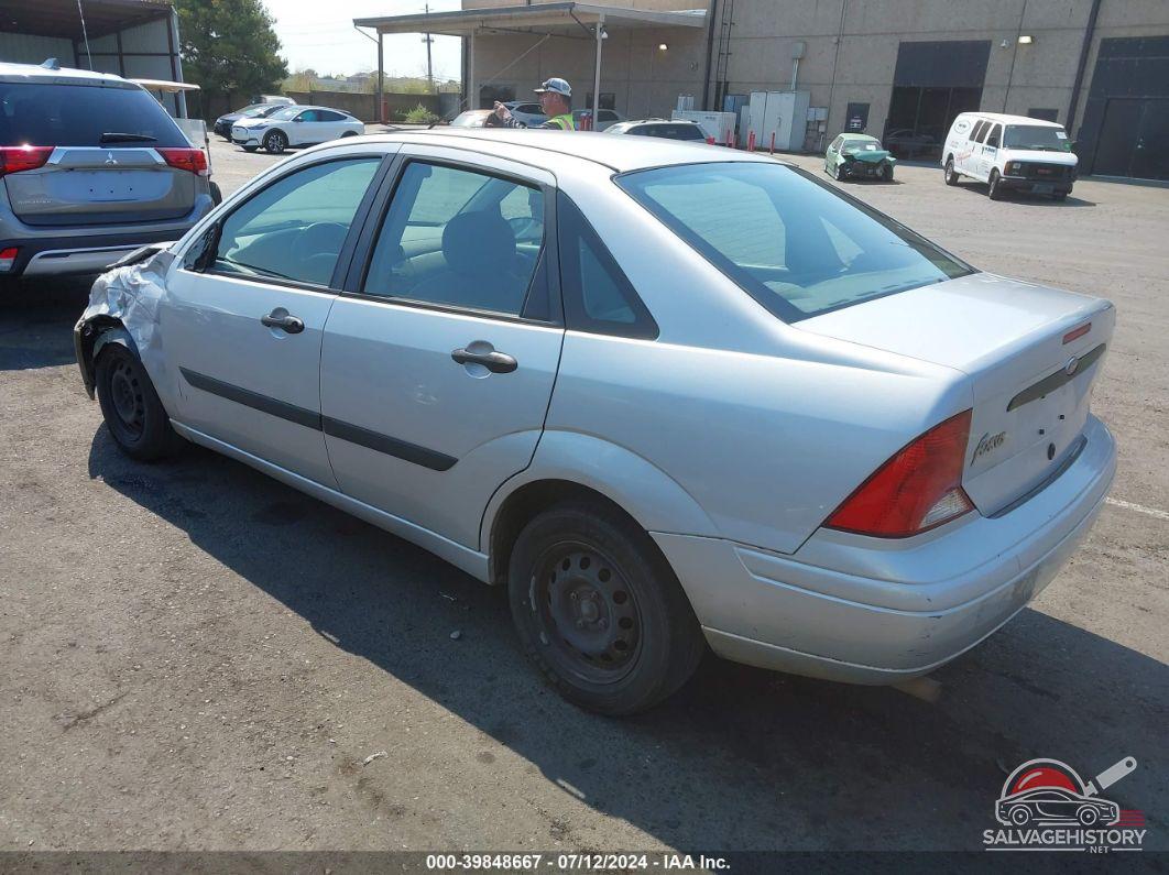 1FAFP33Z14W130055 2004 FORD FOCUS photo no. 3