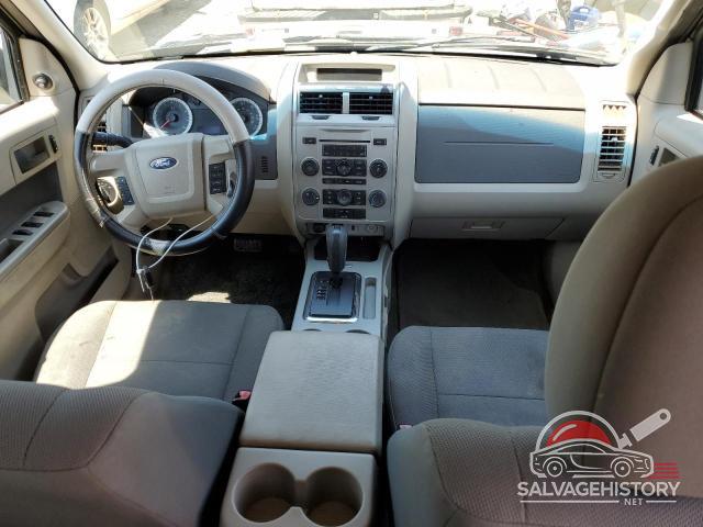 1FMCU037X9KC21144 2009 FORD ESCAPE photo no. 8