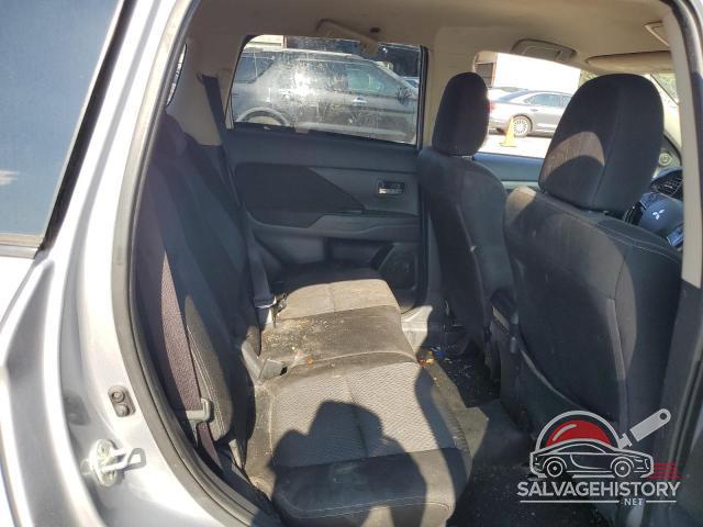 JA4AD3A36HZ025392 2017 MITSUBISHI OUTLANDER photo no. 11