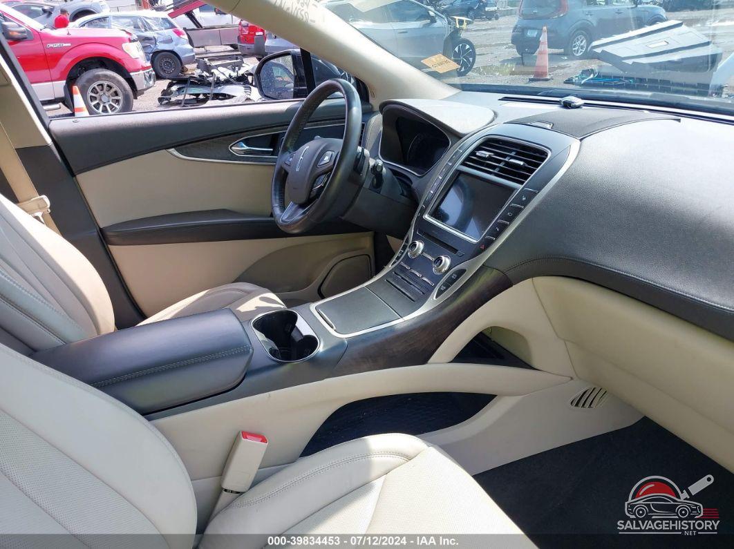 2LMPJ8LP2HBL10549 2017 LINCOLN MKX photo no. 5