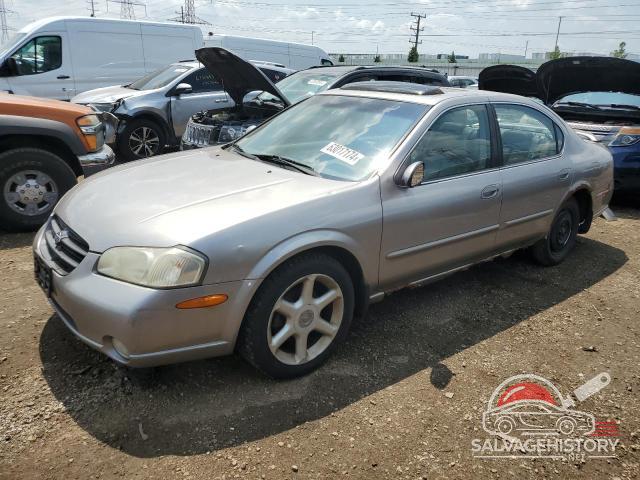 JN1CA31A9YT033045 2000 NISSAN MAXIMA photo no. 2