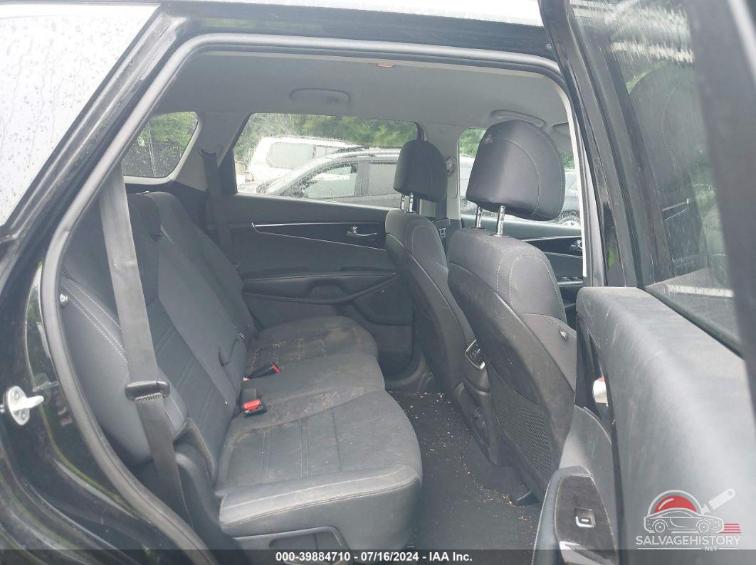 5XYPGDA30HG246384 2017 KIA SORENTO photo no. 8