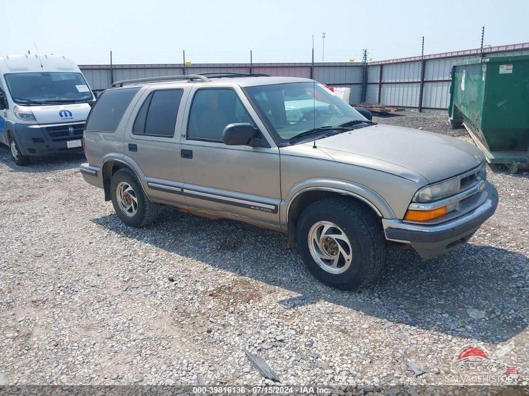 1GNDT13W2XK195765 1999 CHEVROLET BLAZER photo no. 14