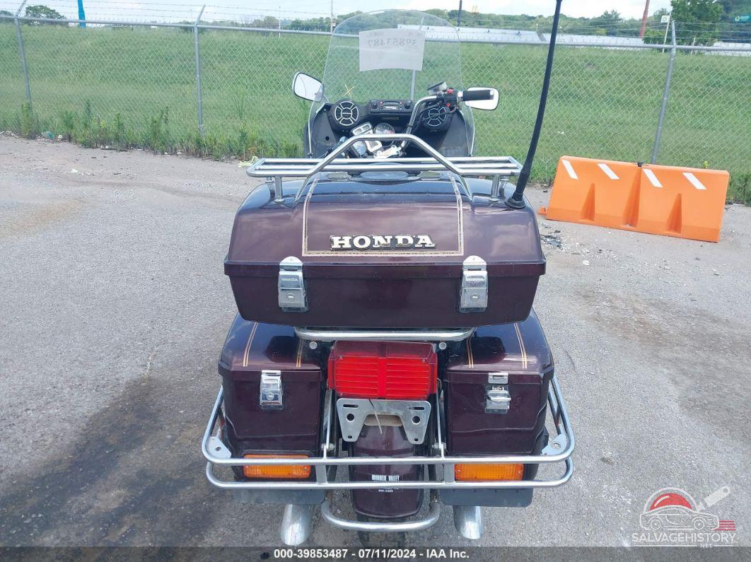 1HFSC021XBA113351 1981 HONDA GL1100 photo no. 6