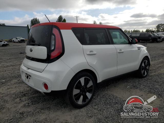 KNDJP3A59J7599632 2018 KIA SOUL photo no. 3