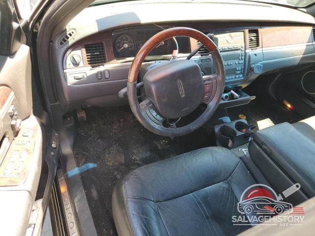 2LNHM82W88X657497 2008 LINCOLN TOWNCAR photo no. 8