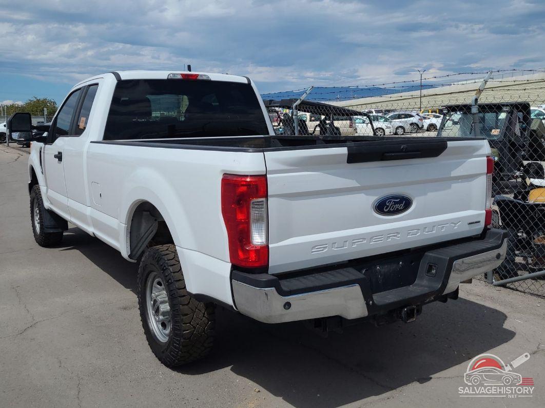 1FT7X3B62KEE27456 2019 FORD F350 photo no. 8