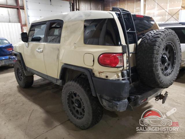 JTEBU11F98K056360 2008 TOYOTA FJ CRUISER photo no. 2